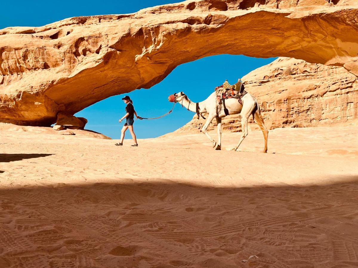 Holiday Inn Luxury Camp Wadi Rum Exterior foto